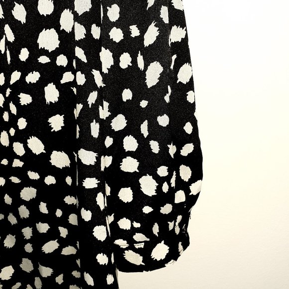 Black and White Dotted print Collarless Blouse - Picture 4 of 4